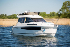 Jacht motorowy Platinum 989 FLYbridge – 115 KM, Wilkasy